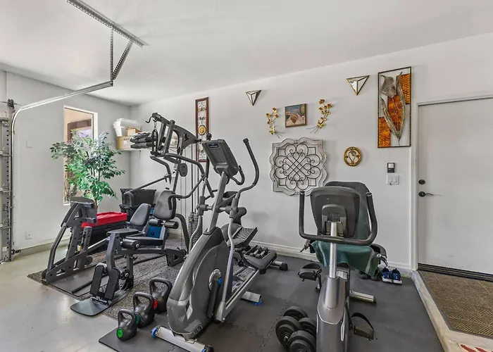 Holiday home Oasis • Pool, Gym & Workspace