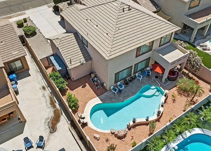 Oasis • Pool, Gym & Workspace * Surprise