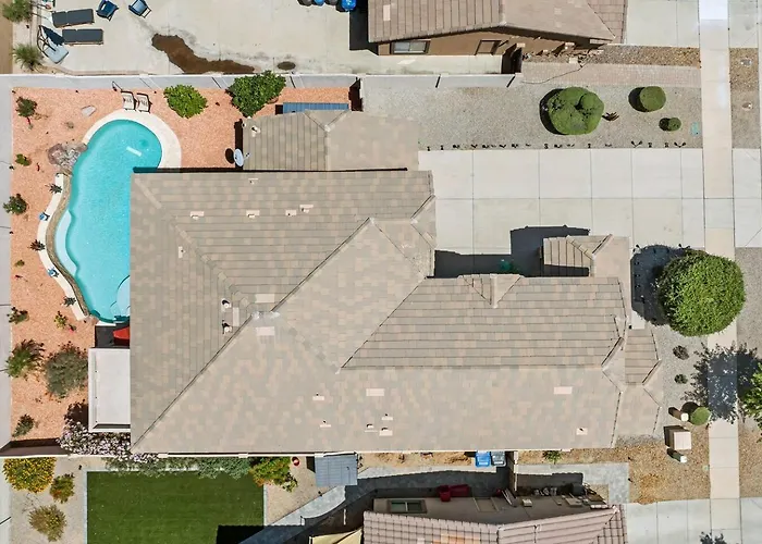 Holiday home Oasis • Pool, Gym & Workspace